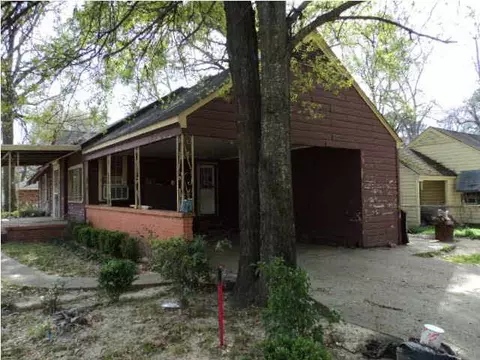 1225 Palmyra St, Jackson, MS 39203 photo 2