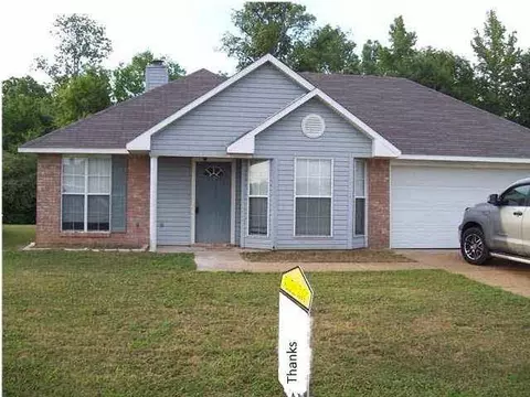 950 Bullrun Dr, Byram, MS 39272 photo 1