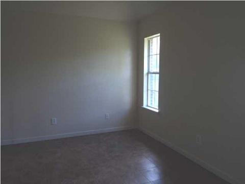655 Falcon Ln, Florence, MS 39073 photo 8