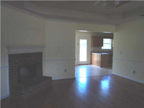 655 Falcon Ln, Florence, MS 39073 photo 4