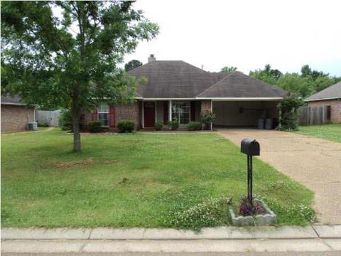 655 Falcon Ln, Florence, MS 39073 photo 1