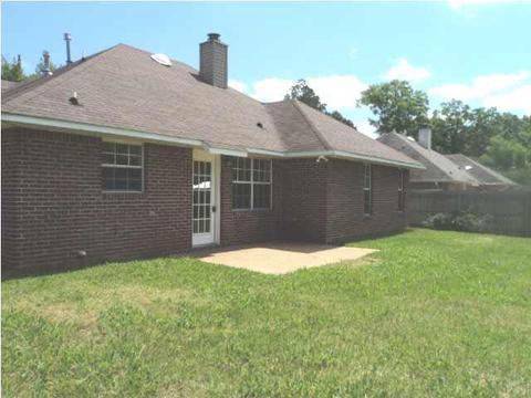 655 Falcon Ln, Florence, MS 39073 photo 2
