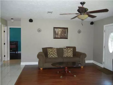 112 Kirk Cir, Flora, MS 39071 photo 2