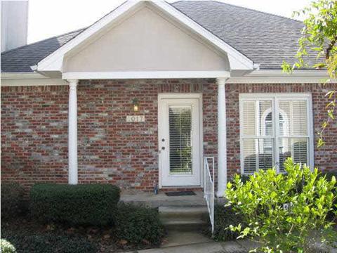 1017 Bayridge Dr, Jackson, MS 39211 photo 1
