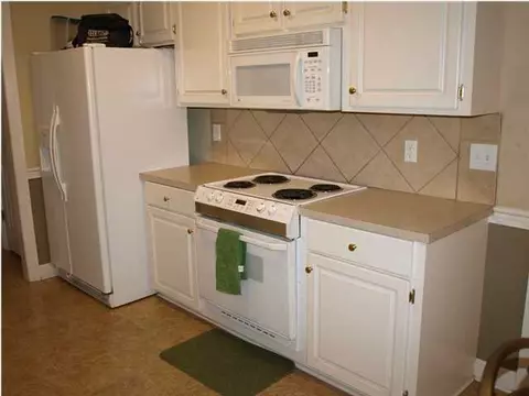 224 Seminole Cir, Terry, MS 39170 photo 9