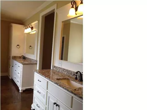 406 Gabe Holcomb Rd, Brandon, MS 39042 photo 9
