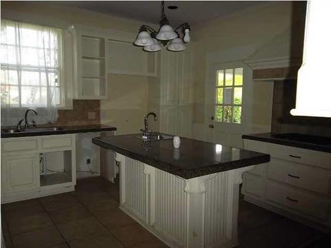 137 E Academy St, Canton, MS 39046 photo 3