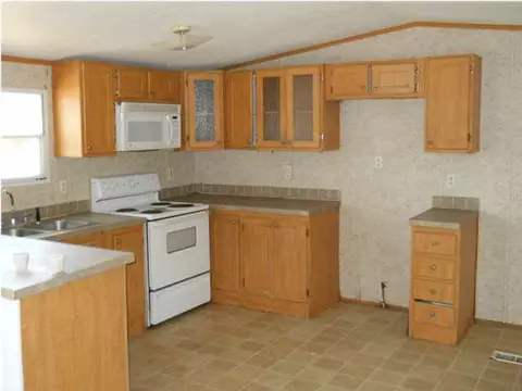 5075 Old Brookhaven Rd, Summit, MS 39666 photo 2