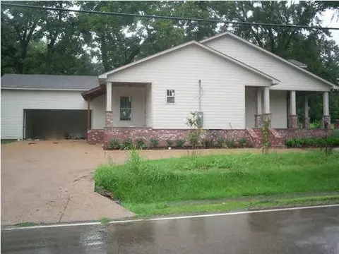 131 Jackson St, Flora, MS 39071 photo 3