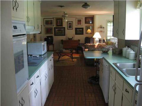 201 Montgomery St, Edwards, MS 39066 photo 3