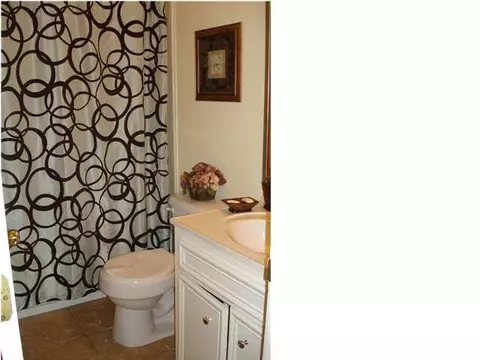 22 River Run Dr, Jackson, MS 39211 photo 8