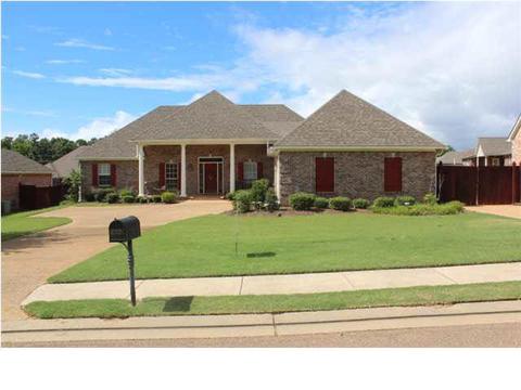 213 Providence Dr, Brandon, MS 39042 photo 1