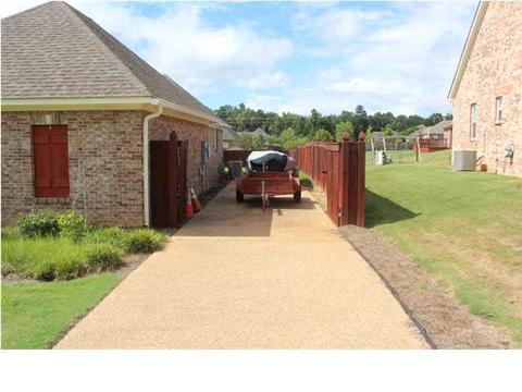 213 Providence Dr, Brandon, MS 39042 photo 3