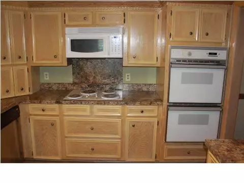 230 Bryan Cv, Byram, MS 39272 photo 7