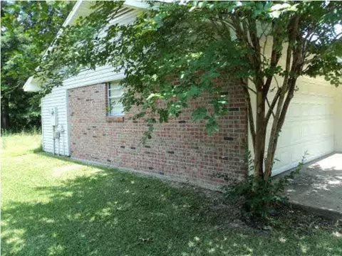 4662 Village Dr, Jackson, MS 39206 photo 2