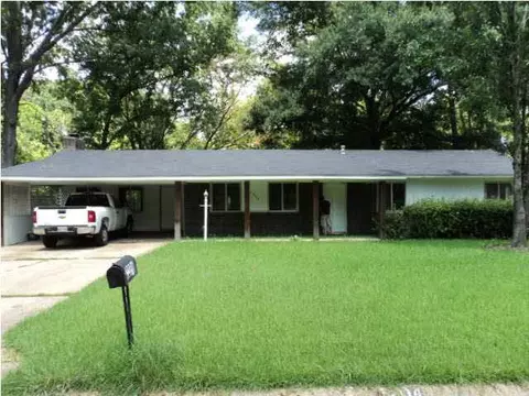 3204 Longwood Dr, Jackson, MS 39212 photo 1