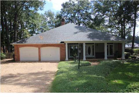 704 Forest Point Dr, Brandon, MS 39047 photo 2