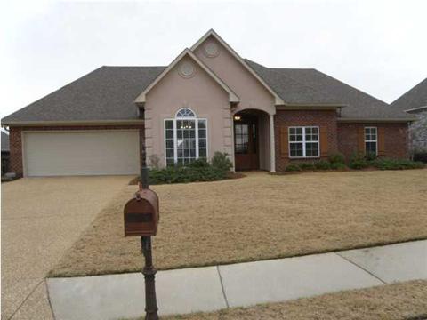 205 Eastside Ln, Brandon, MS 39047 photo 1