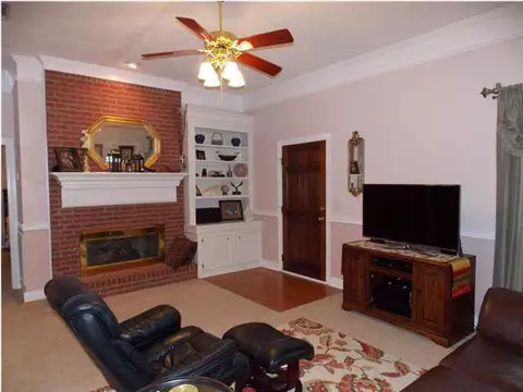306 Colonial Dr, Madison, MS 39110 photo 2