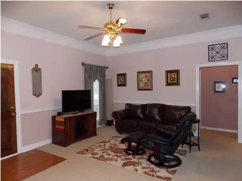 306 Colonial Dr, Madison, MS 39110 photo 3