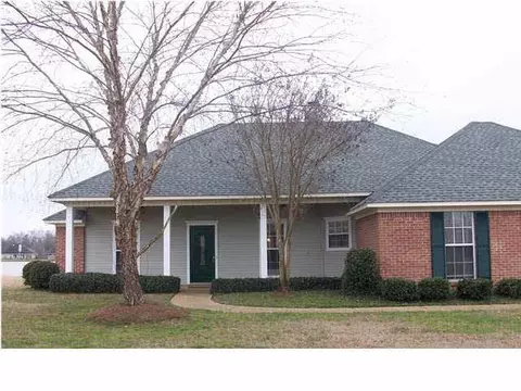 331 Mallory Dr, Byram, MS 39272 photo 1