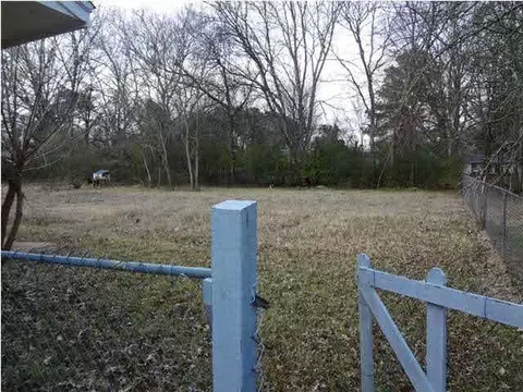 623 Brooks St, Canton, MS 39046 photo 3