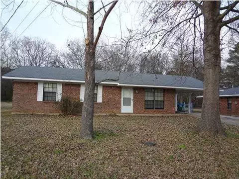 623 Brooks St, Canton, MS 39046 photo 1