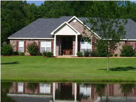 722 Springlake Cir, Terry, MS 39170 photo 1