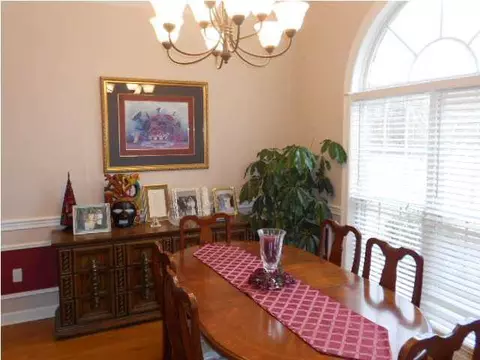 722 Springlake Cir, Terry, MS 39170 photo 5