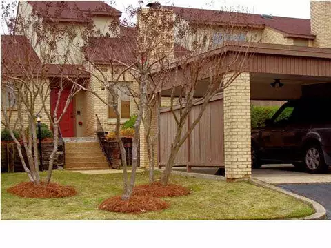 31 Park Crest Pl, Jackson, MS 39211 photo 1