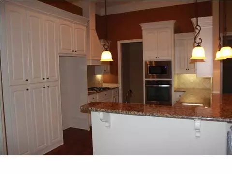 407 Julee Cir, Brandon, MS 39042 photo 9