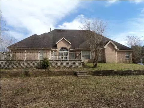 2041 Elizabeth Chapman Dr, Jackson, MS 39212 photo 2