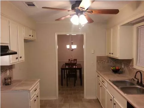 4320 Willorun Dr, Jackson, MS 39212 photo 2