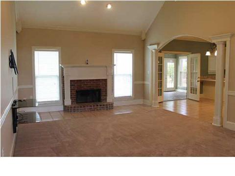 109 Grandview Dr, Florence, MS 39073 photo 2