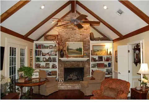 215 Stoneybrook Cv, Jackson, MS 39211 photo 16