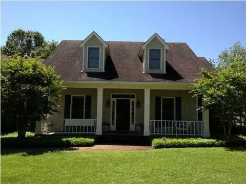 305 Red Eagle Cir, Ridgeland, MS 39157 photo 2