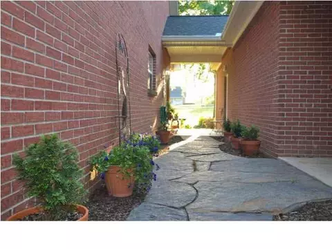 1298 Tara Dr, Terry, MS 39170 photo 9