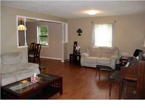 104 Willow Ln, Florence, MS 39073 photo 5