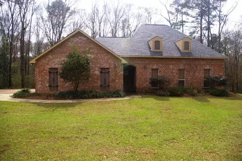1035 Rollingwood Dr, Summit, MS 39666 photo 1