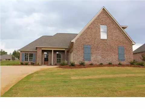 127 Marion Dr, Clinton, MS 39056 photo 1
