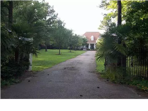 155 Eastridge Ln, Canton, MS 39046 photo 2