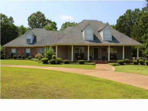 144 Oak View Dr, Terry, MS 39170 photo 1