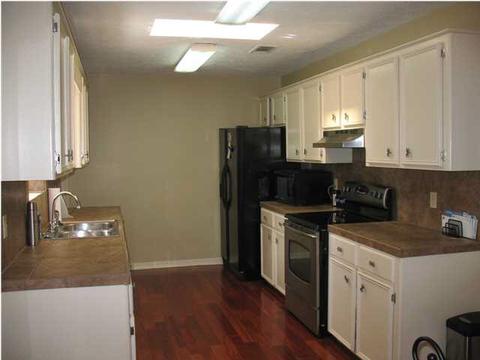 909 Laurel Dr, Flowood, MS 39232 photo 3