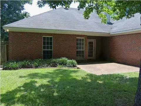 1802 Lake Trace Dr, Jackson, MS 39211 photo 3