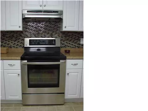 989 S College St, Brandon, MS 39042 photo 8