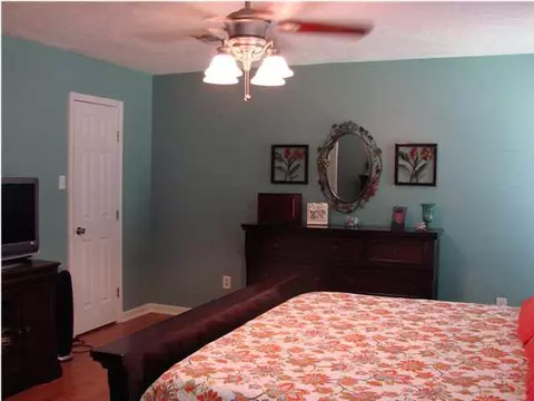 989 S College St, Brandon, MS 39042 photo 14