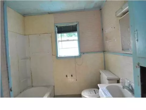 2105 S Dixie Rd, Brookhaven, MS 39601 photo 9