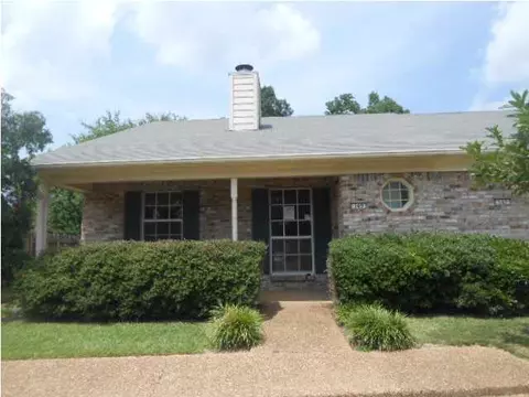 349 Meadowoods St, Jackson, MS 39211 photo 1