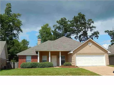 252 Greensview Dr, Brandon, MS 39047 photo 1