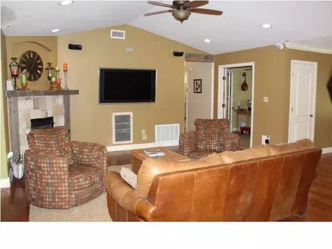 5719 Melrose Dr, Jackson, MS 39211 photo 3